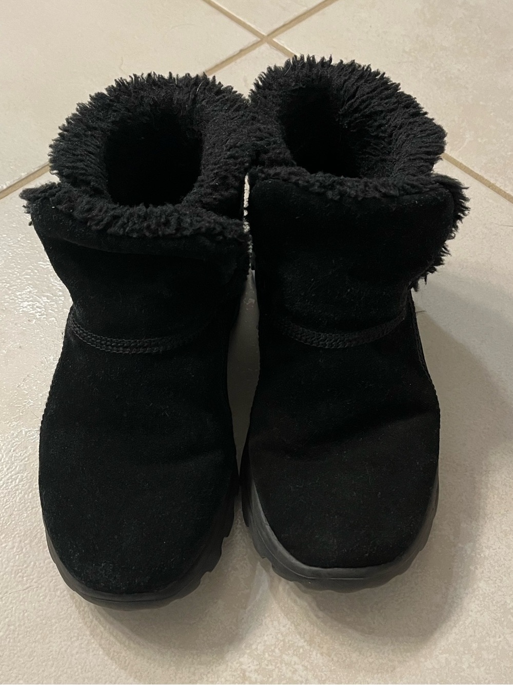 Skechers Black Suede Faux-Fur Winter Ankle Boots - Women Size 7